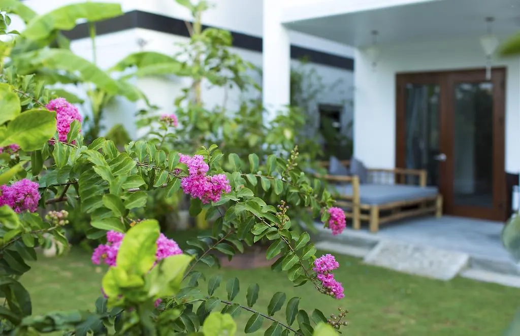 Vina Beach Pool Villas Hoi An